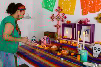 Dia de los Muertos altar with traditional decorations