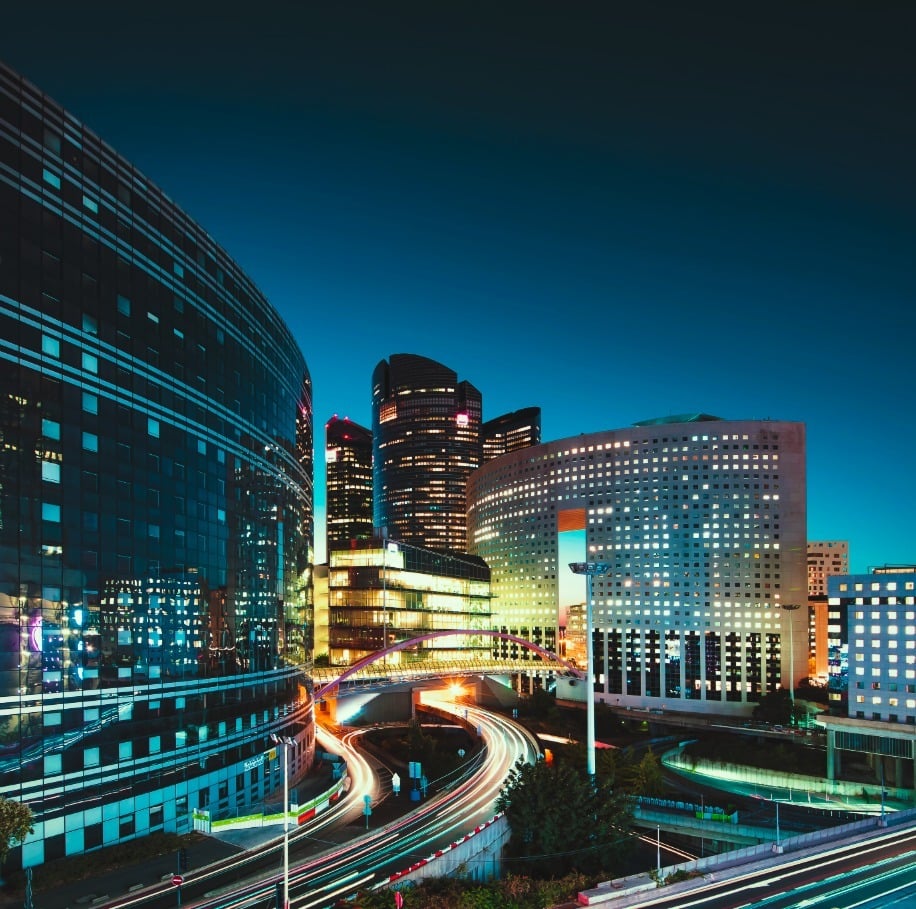 Language Learning-49-Business District Paris Hero